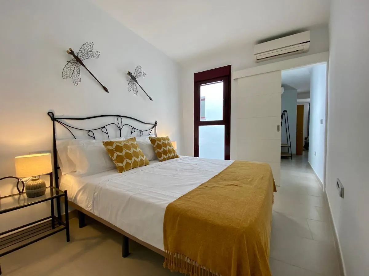 Gotoseville Altair Suites Apartman